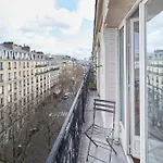 Ideal Family Apartment In 11Th