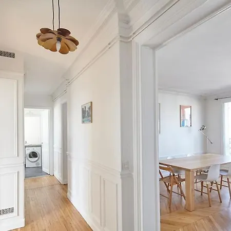 Ideal Family In 11th * Paris