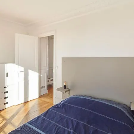 Ideal Family In 11th * Paris